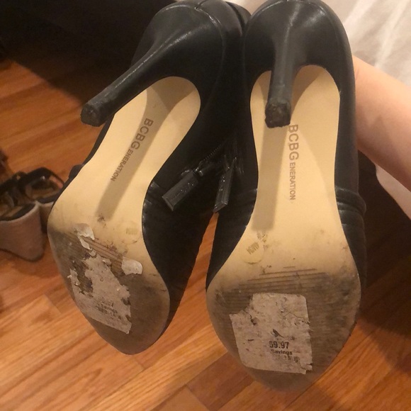 BCBG ankle zip up boots - Picture 2 of 7